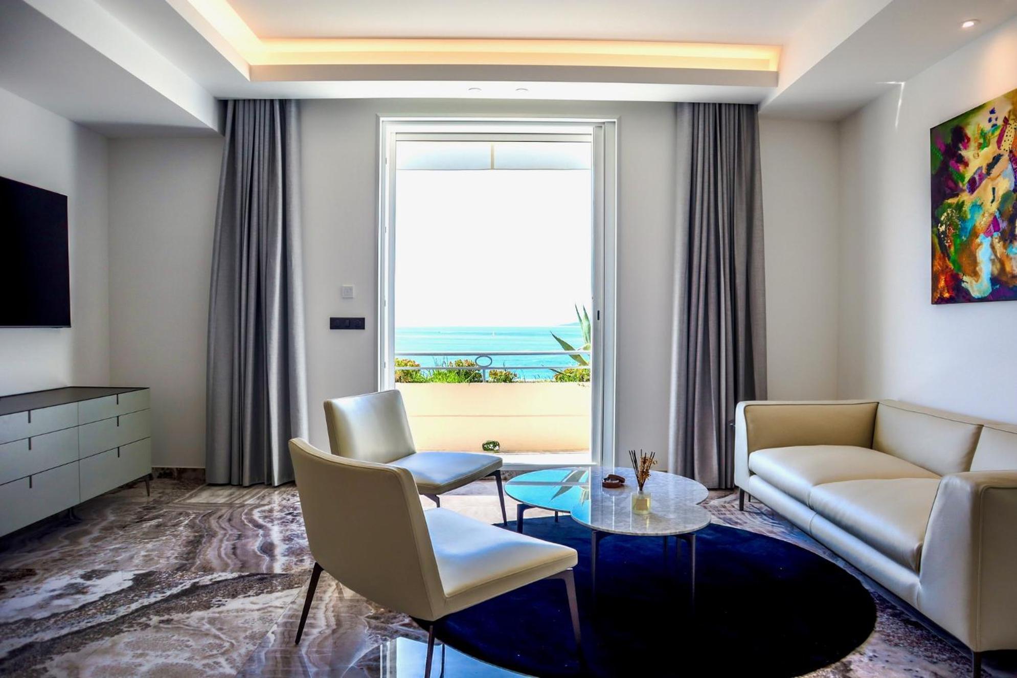 Palais Miramar 65 Bd De La Croisette Apartment