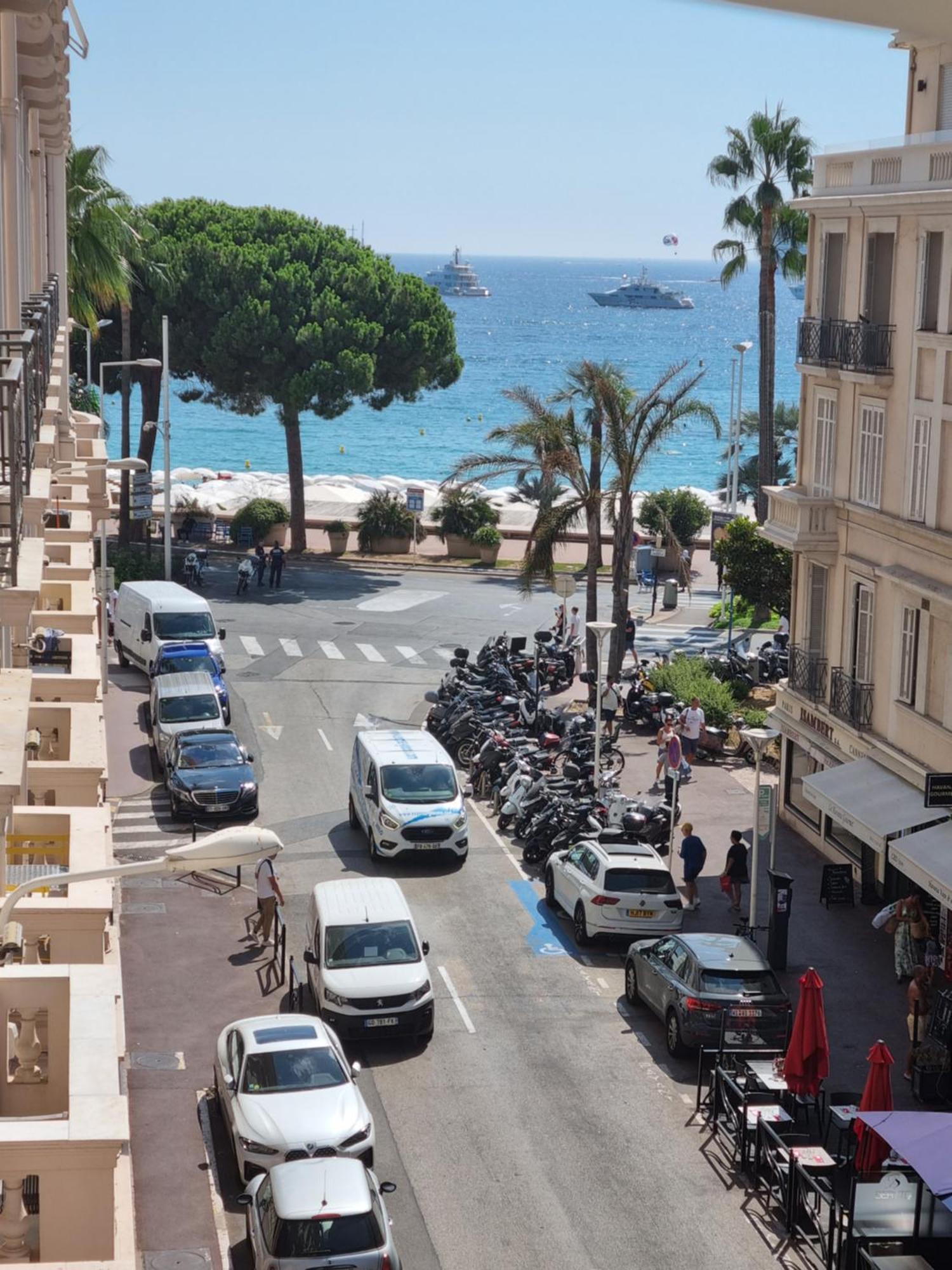Apartment Palais Miramar 65 Bd De La Croisette *