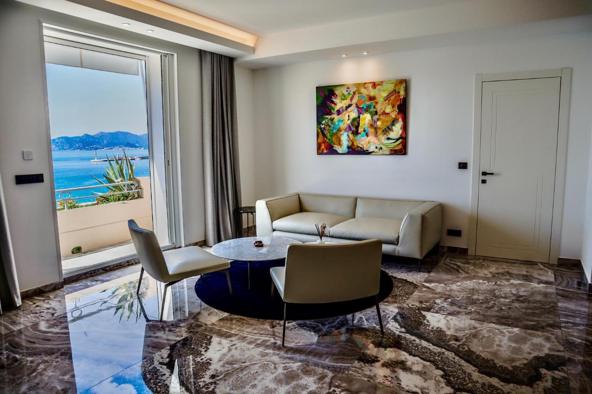 Palais Miramar 65 Bd De La Croisette *