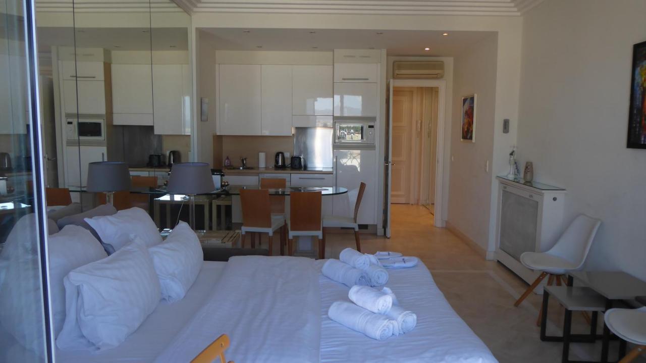 Palais Miramar 65 Bd De La Croisette Appartamento