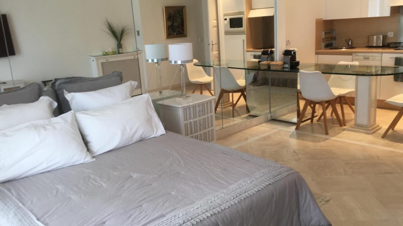 Palais Miramar 65 Bd De La Croisette Appartamento