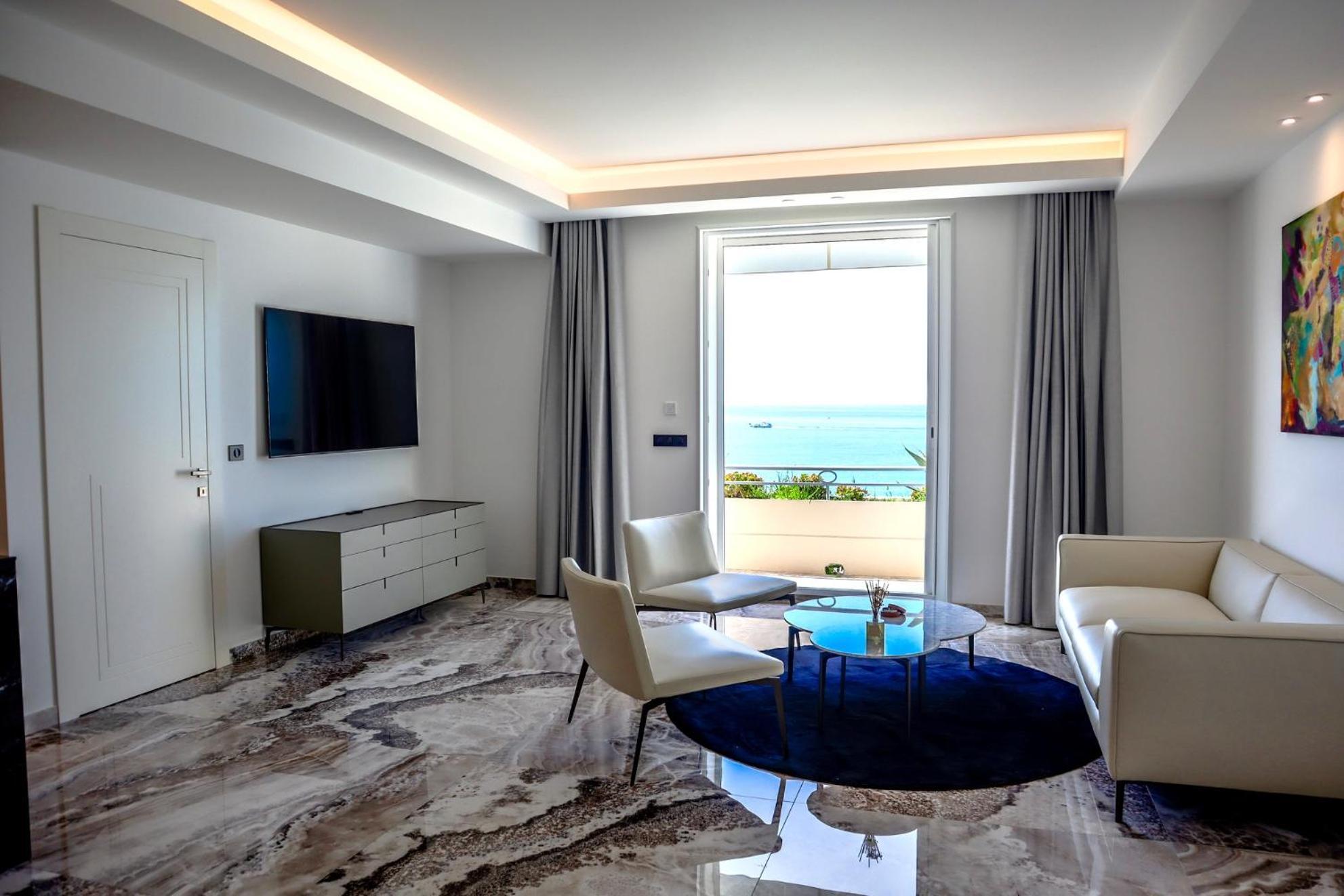 Palais Miramar 65 Bd De La Croisette Cannes